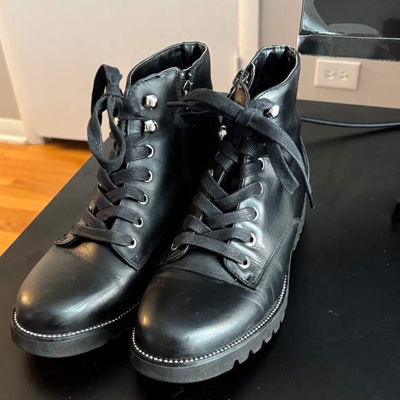 Blondo Weatherproof lace up moto boots size 7 - Picture 2 of 9